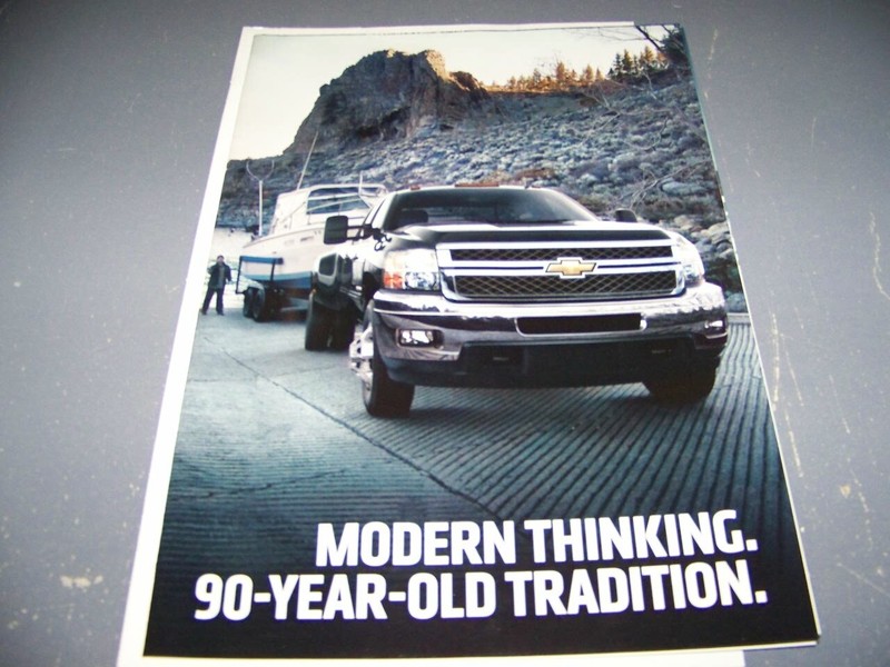 2011 CHEVY SILVERADO 3500HD «MODERN THINKING» 8-PAGE SALES BROCHURE..(950X)
