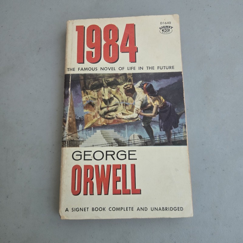 George Orwell 1984 Vintage SF Signet 1959 Paperback 17th Printing Vintage