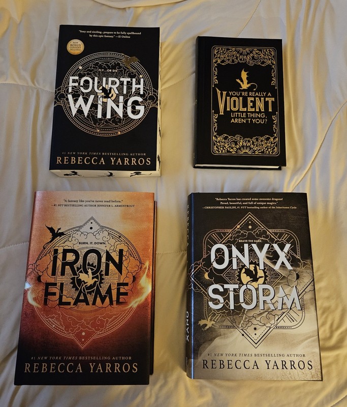 Fourth Wing Book Set by Rebecca Yarros [1 soft cover, 2 hard covers, 1 journal]