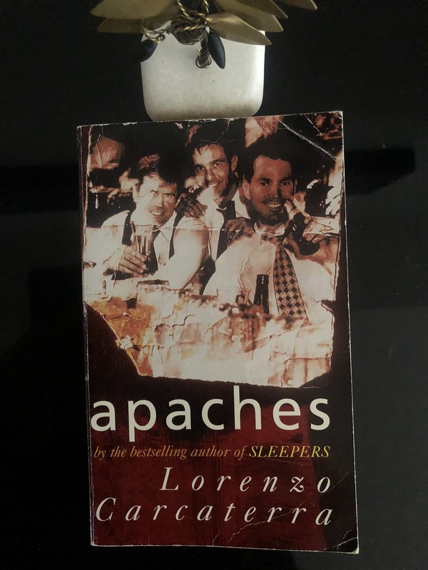 Lorenzo Carcaterra apaches Arrow UK Find Ed/F.Print SC VG