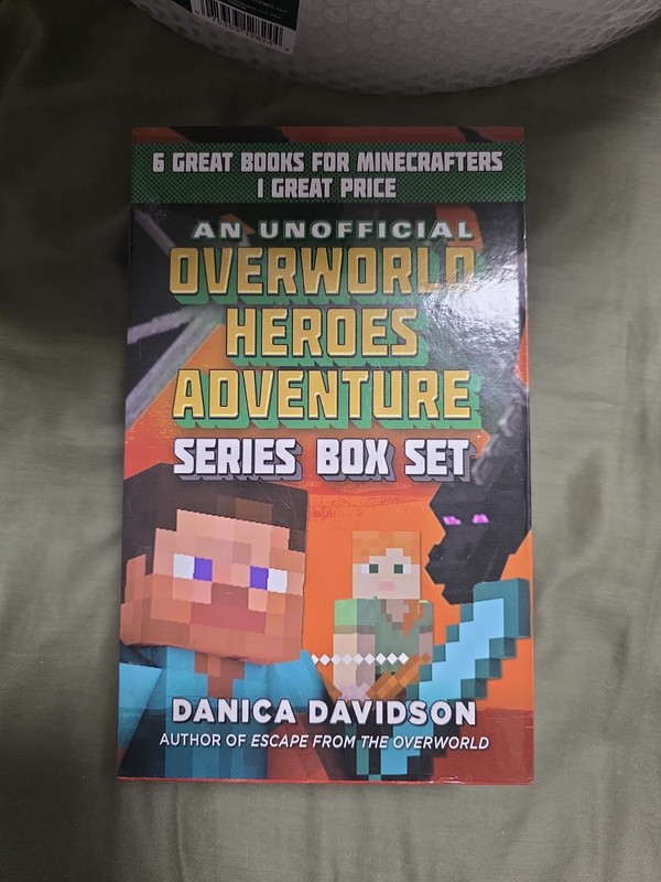Unofficial Overworld Heroes Adventure Series Box Set by Danica Davidson