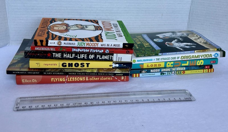 Kids Preteen/Teen Book Lot 11 Books Good Cond. 10 Paperback 1 Hardcover 4lb 6oz gallery