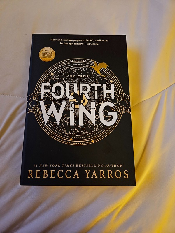 Fourth Wing Book Set by Rebecca Yarros [1 soft cover, 2 hard covers, 1 journal] gallery