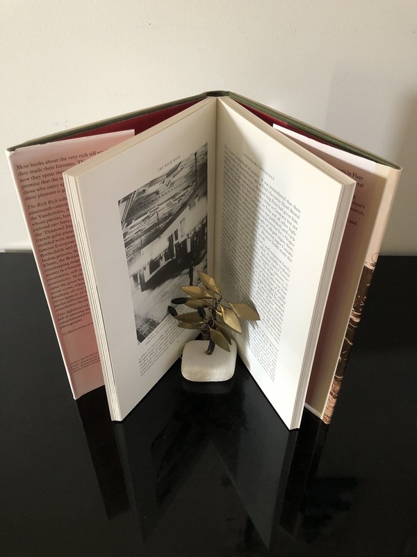 The Rich Rich Alan Jenkins The Story Of The Big Spenders W&N 1977 F. Ed/F.Pr. HC gallery