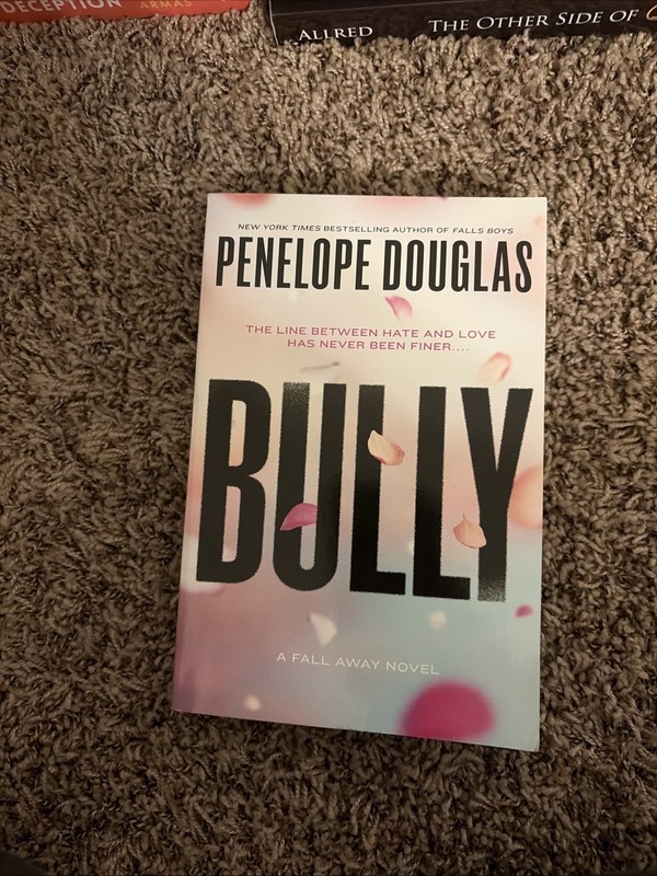 Bully by Penelope Douglas – Paperback – Acceptable