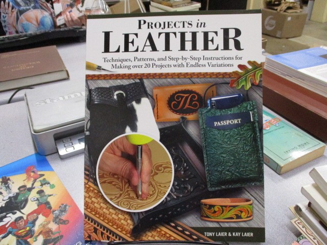 Projects in Leather: Techniques, Patterns, and Step-by-Step Instructions for Mak
