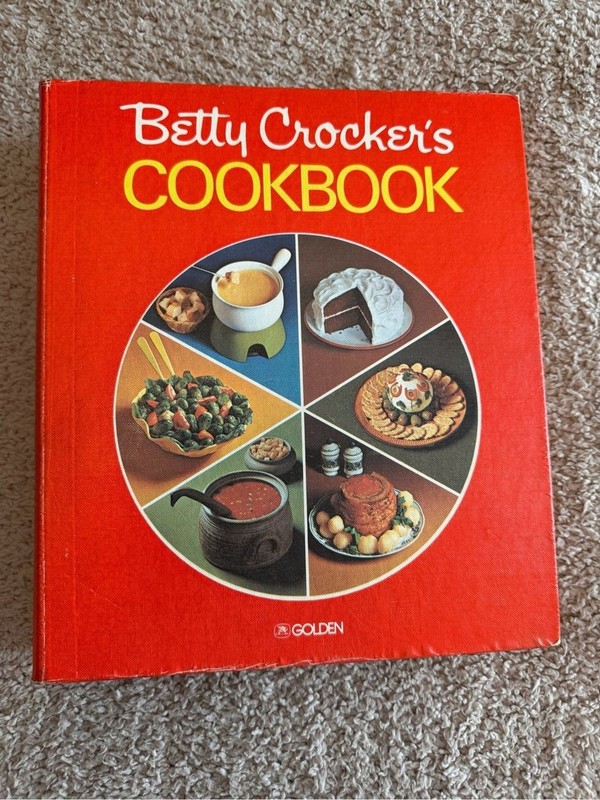Vintage 1969 Betty Crocker’s Cookbook Ring Bound 1st Edition Golden Press Red