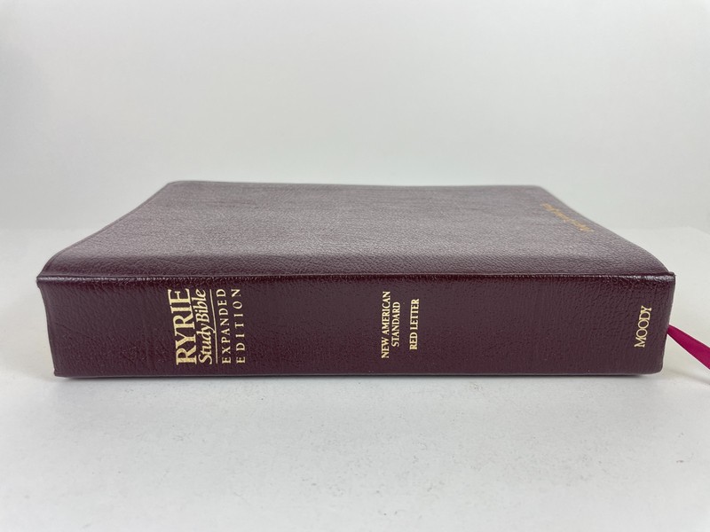 Ryrie Study Bible Expanded Edition NASB Moody 1995 Bonded Leather Thumb Indexed