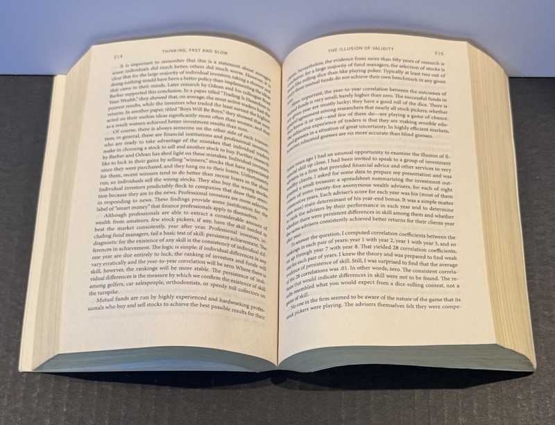 Thinking, Fast and Slow - Paperback By Kahneman, Daniel - GOOD gallery