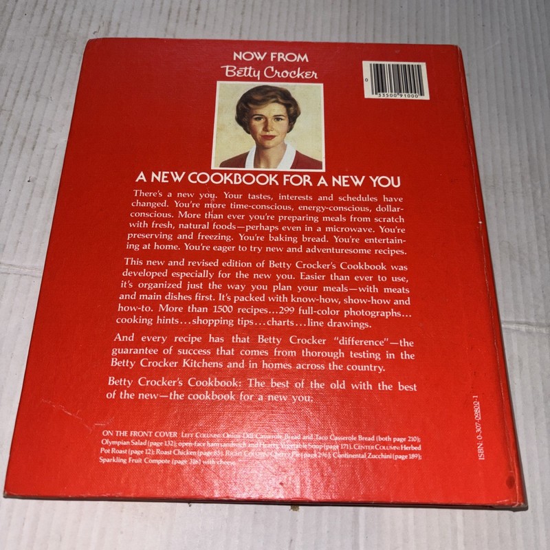 Betty Crocker's Cookbook New and Revised Edition 1978 5 Ring Binder Golden Press gallery