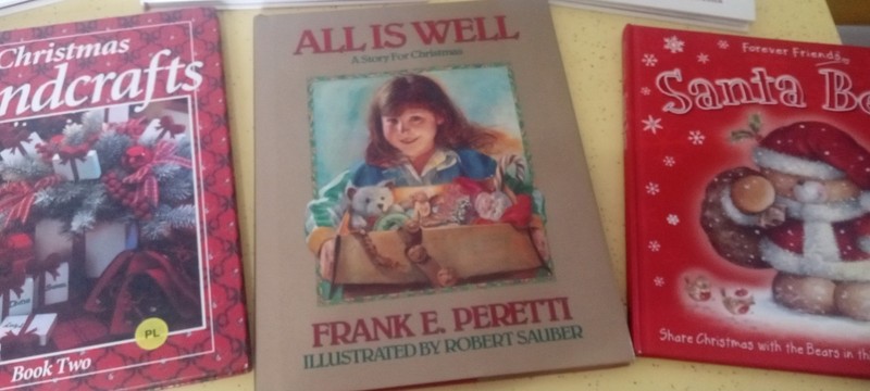 Books CHRISTMAS IS COMING 1990 1988 1987 + Children Crafts, Stories HC LOT of 7 gallery