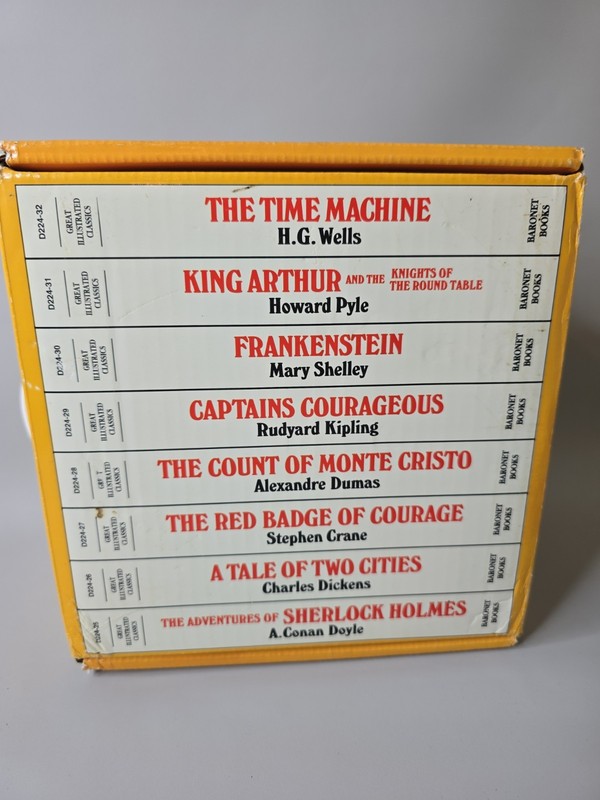 Box Set 8 Books Great Illustrated Classics Hardcover The Time Machine Frankenste