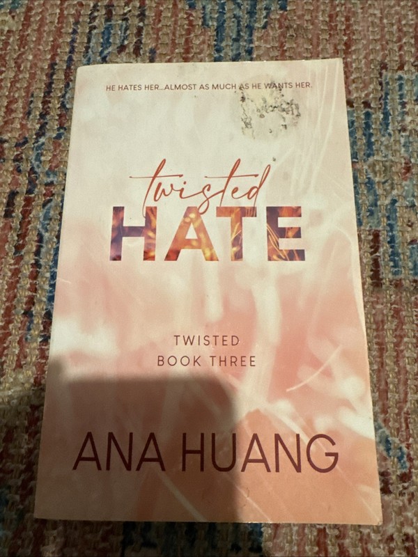 Twisted Hate by Ana Huang (2022, Trade Paperback)