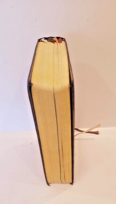 Peoples Mass Book 1966 VG+ Hardcover 624 Pages World Library of Sacred Music gallery