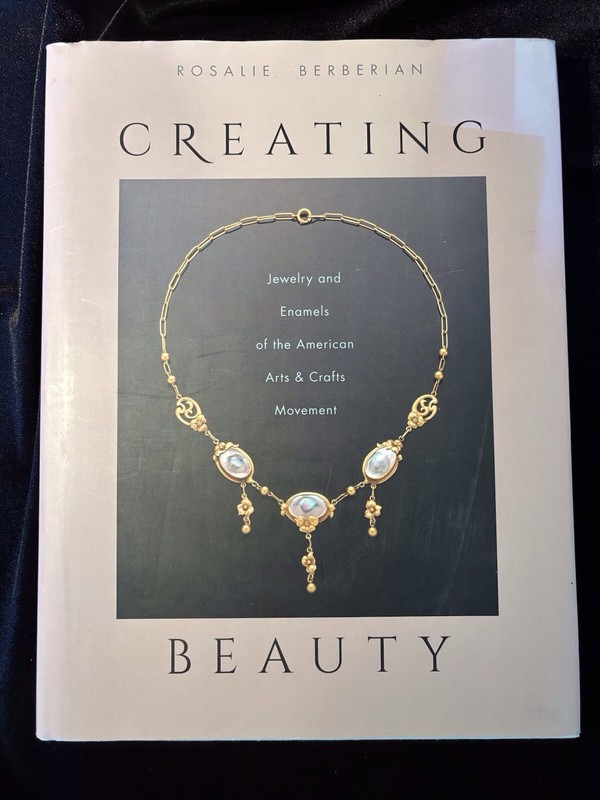 Creating Beauty: Jewelry & Enamels of the American Arts & Crafts Movement (2019)
