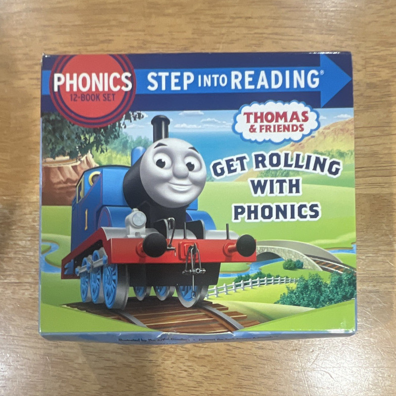 Thomas & Friends Step Into Reading Get Rolling with Phonics 12-Book Box Set