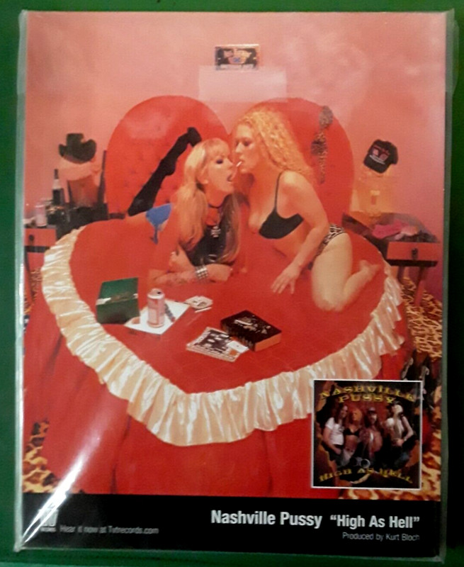 Carbon 14 Magazine Issue # 17 in polybag with 7" extended play record gallery