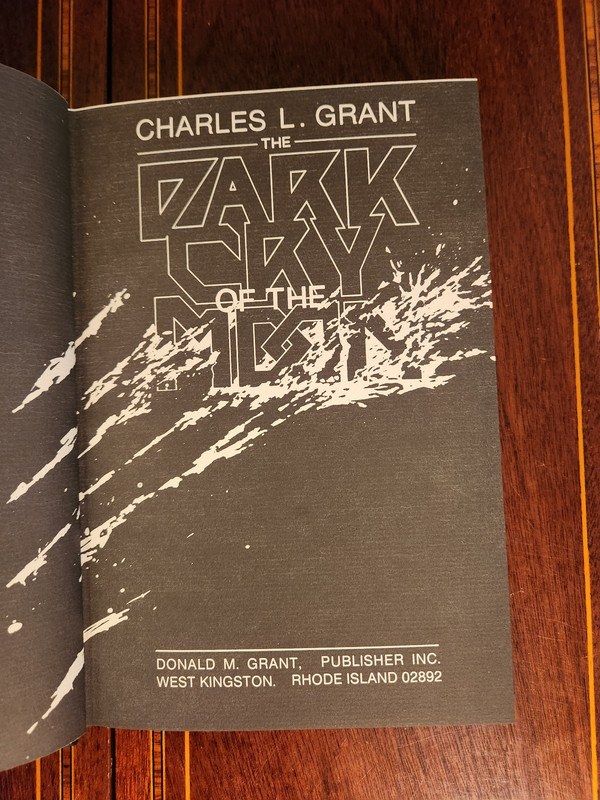 THE DARK CRY OF THE MOON CHARLES L. GRANT 1985 HCDJ 1ST EDITION FINE/FINE gallery