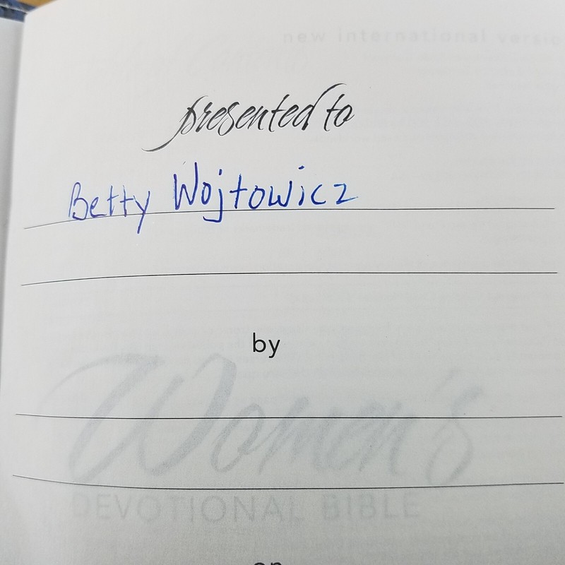 Women's Devotional Bible by Zondervan Staff (2012, Blue Leather, Special) gallery