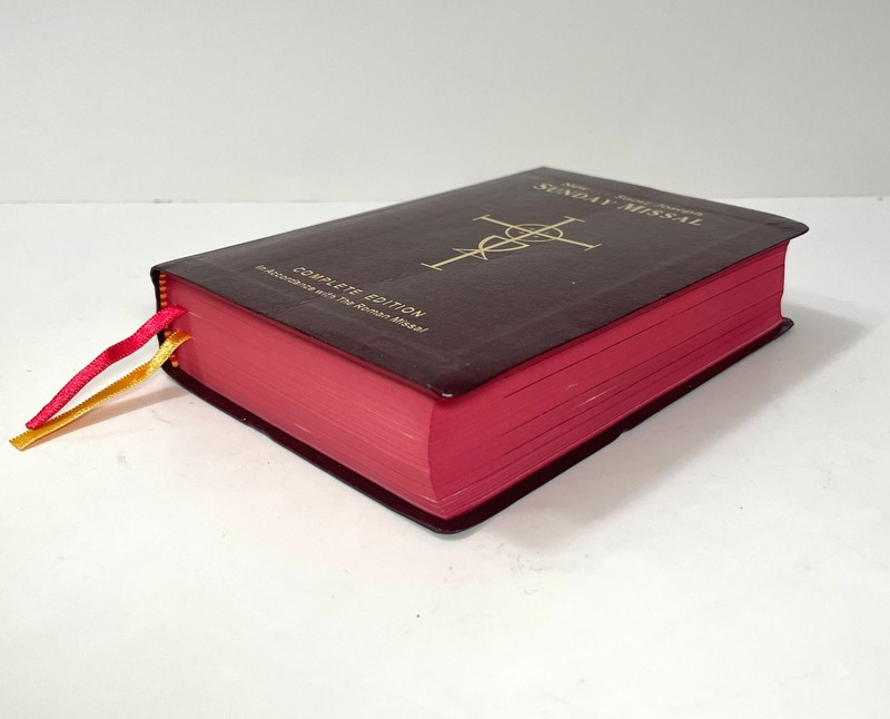 New Saint Joseph Sunday Missal Complete Edition - Catholic Book Publlishing 2011 gallery