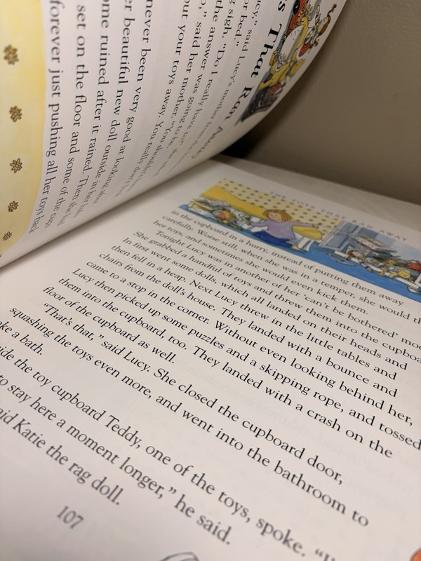 Bedtime Stories for Girls 2000 edition Hardcover 13.5 X 11 Inches gallery