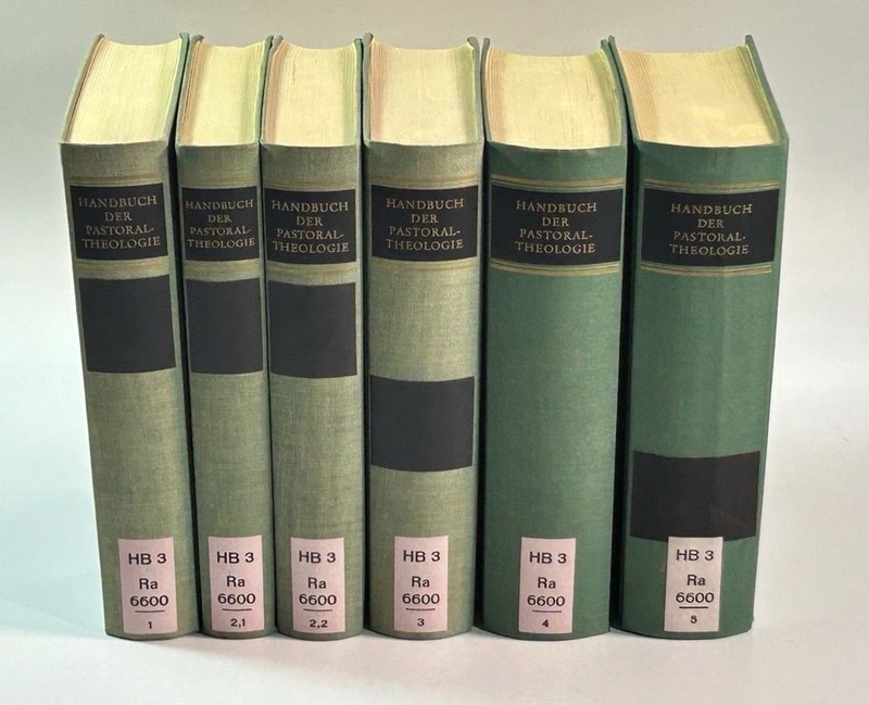Handbuch der Pastoraltheologie. Band 1 – 5 in 6 Bänden. (= Praktische Theologie