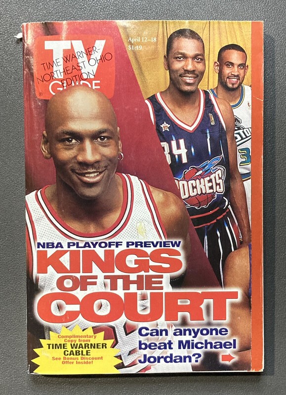 April 12-18 1997 TV Guide Book Michael Jordan – Good; No Label Chicago Bulls (A)