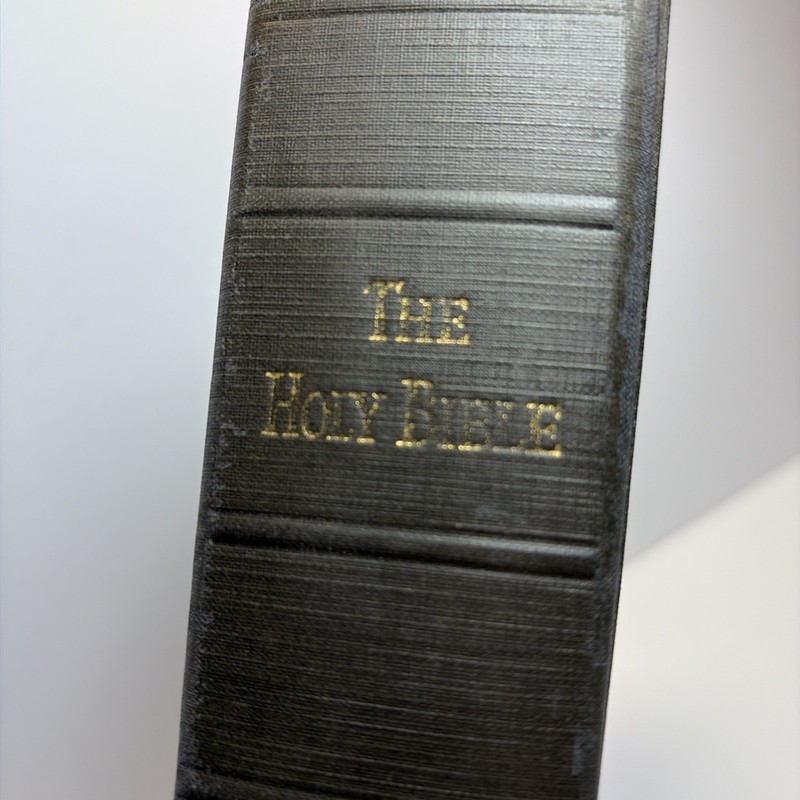 1952 New American Catholic Edition THE HOLY BIBLE Benziger Bros Family Record gallery