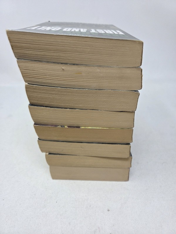 Gaunt’s Ghosts 1-7 First and Only Necropolis Straight Silver Warhammer 40k Lot gallery
