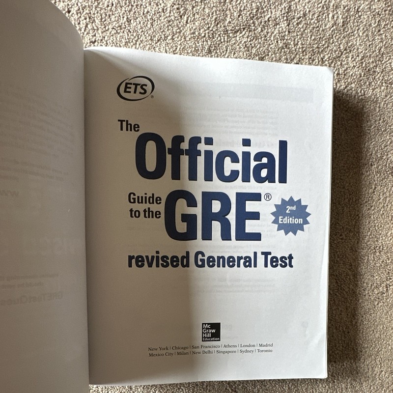 ETS Official Guide to the GRE Revised General Test 2nd Ed Paperback + CD-ROM gallery