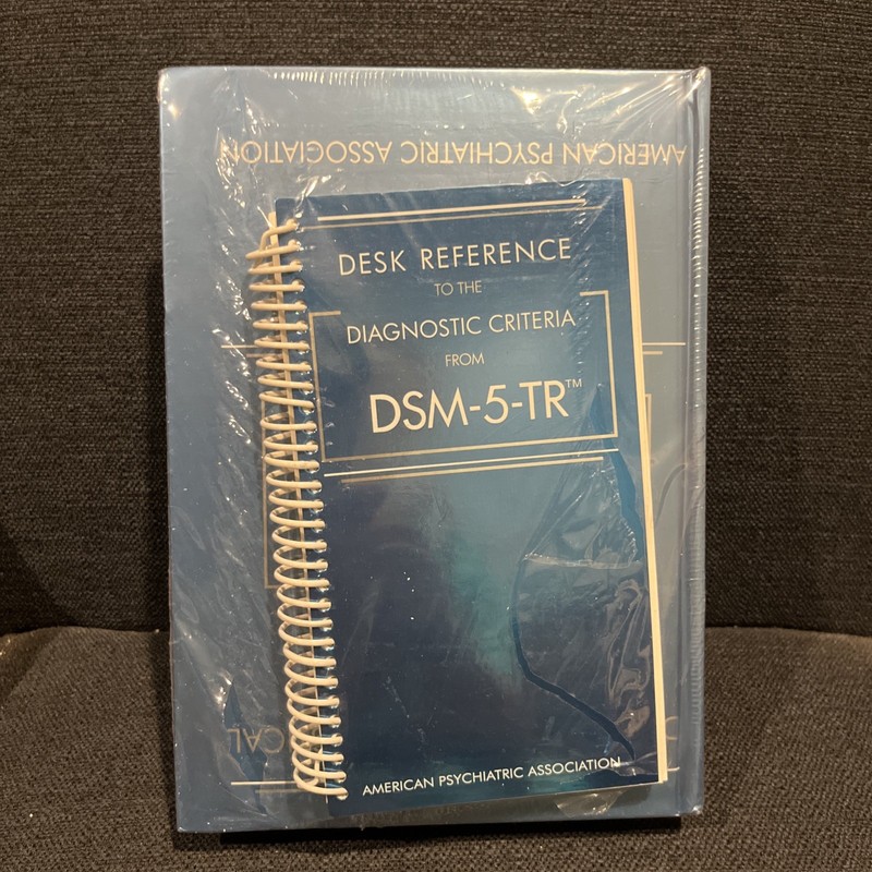 Diagnostic and Statistical Manual of Mental Disorders DSM-5-TR HARDCOVER/Desktop