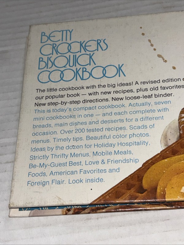 BETTY CROCKER BISQUICK COOKBOOK 1976 4th Print GENERAL MILLS Vtg Retro MCM Color gallery