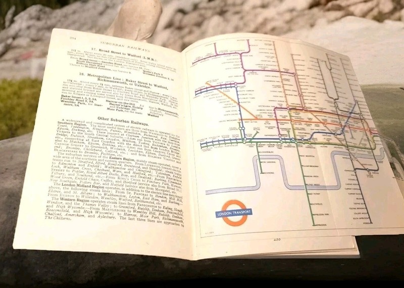 1950s Short Guide to London Russell Muirhead Great Map of London Underground