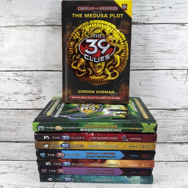 39 Clues Book Lot 8 Books Cahills vs Vespers Doublecross Scholastic Set