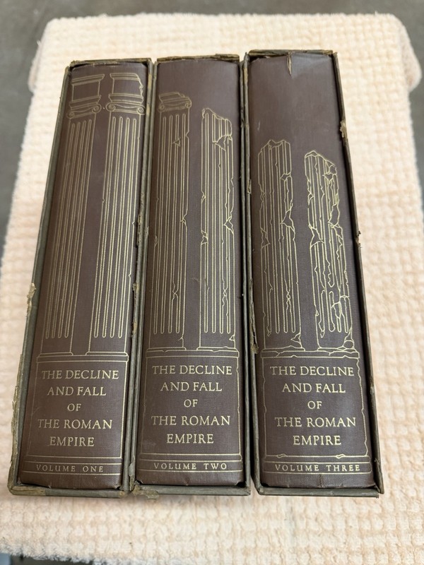 1946 – The Decline and Fall of the Roman Empire – Heritage Press – Slipcase