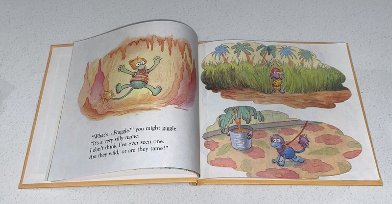 WHAT'S A FRAGGLE ROCK STORY MUPPET PRESS JIM HENSON BOOK KIDS VINTAGE 1984 HC gallery