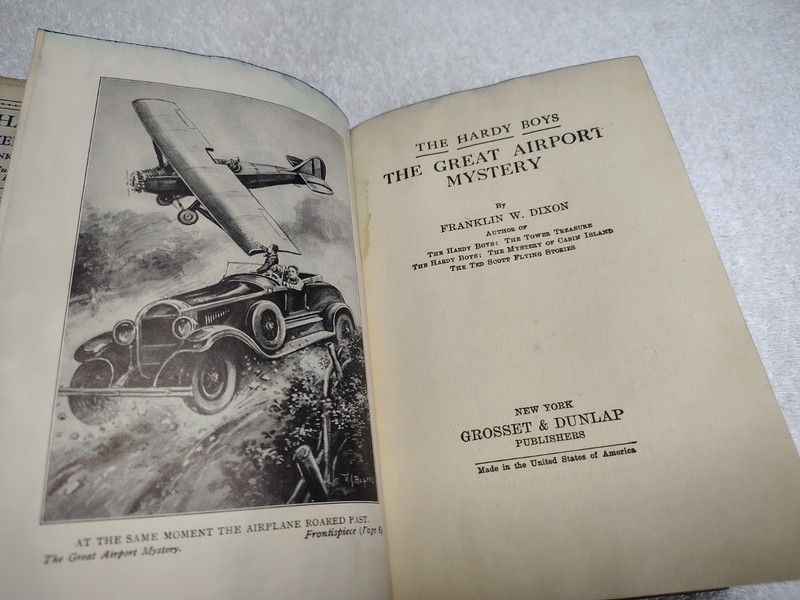 Hardy Boys #9 The Great Airport Mystery 1941A-17 Tan Book + Dustjacket gallery