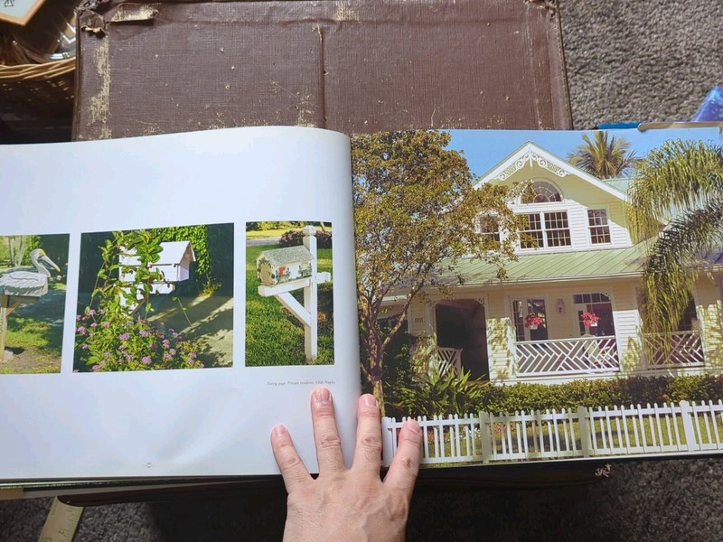 Exclusively Naples by Robert Kraus (2,000, Hardcover) Very Large Book gallery