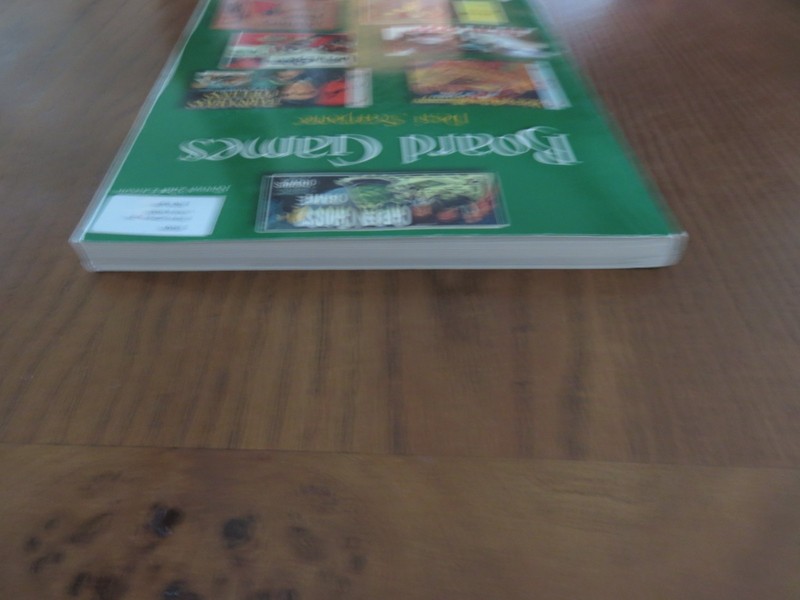 BOARD GAMES Book by Desi Scarpone Price Guide 2004 photos & identification gallery