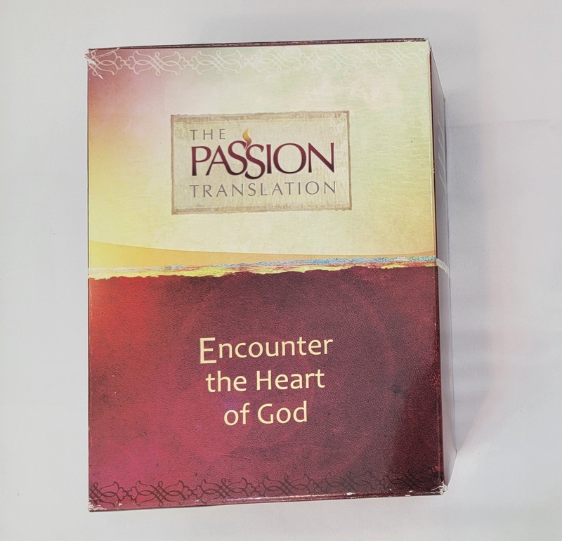 The Passion Translation: 8-in-1 Collection, Psalms, Luke, Hebrews, Matthew, MORE gallery