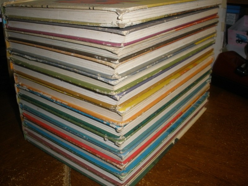 Lot of 13 Vintage 2 in 1 Dandelion Library Books HC 26 stories gallery