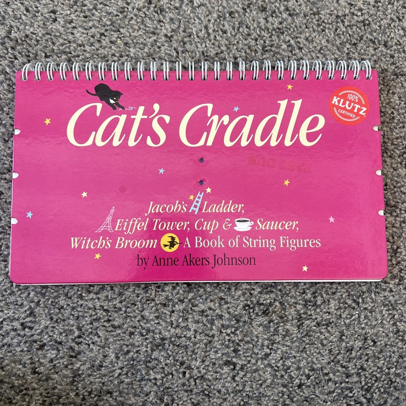 Old Fashioned String Games – Cat’s Cradle A Book of String Figures by Anne Akers