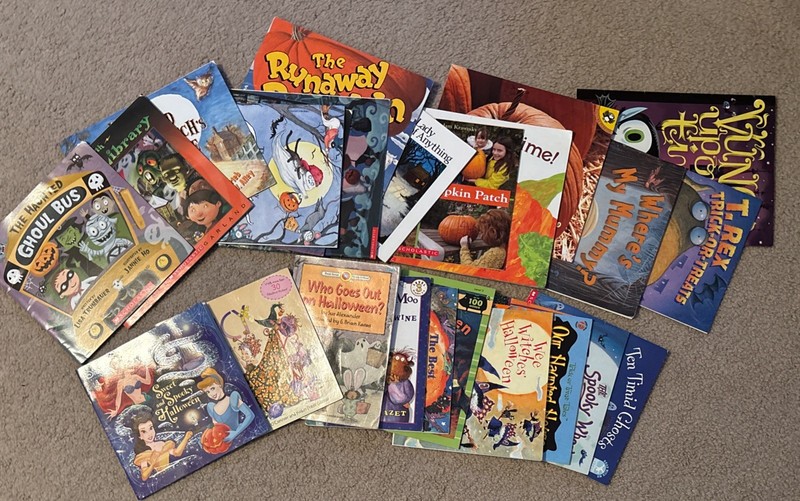 Lot of 24 children’s Halloween picture books Various Levels Ghost Pumpkin Witch