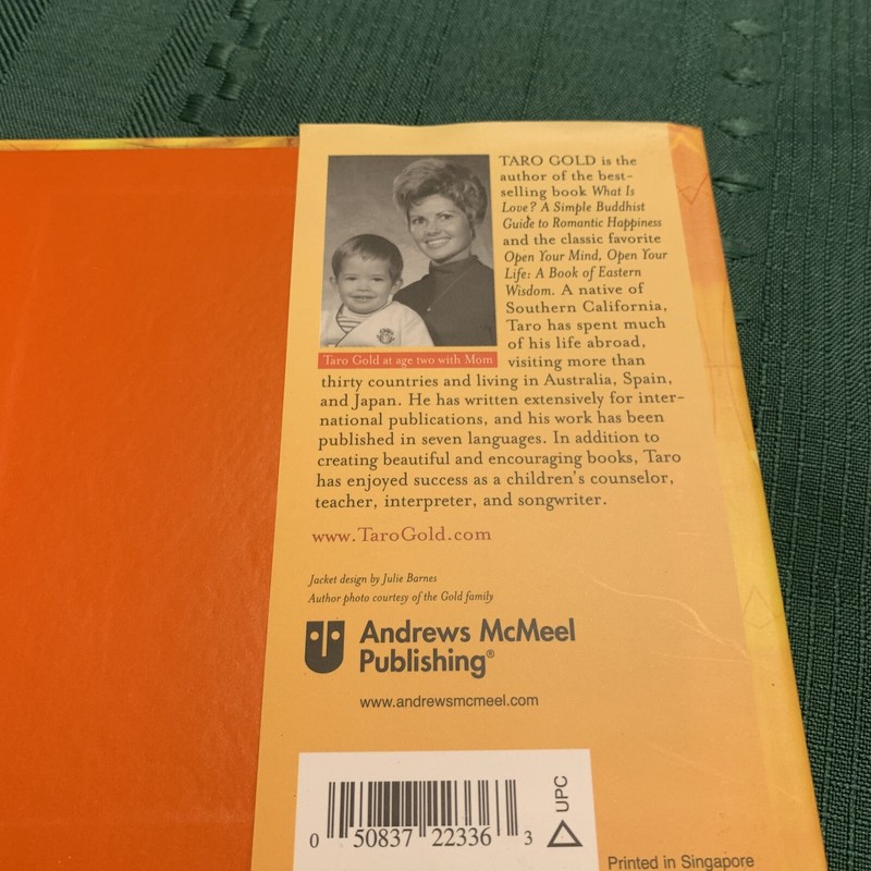 The Tao of Mom: The Wisdom of Mothers from East to West by Taro Gold: Hardcover gallery