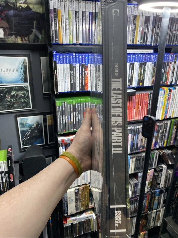 Art of the Last of Us Part II Deluxe Edition by Naughty Naughty Dog (2020,... gallery