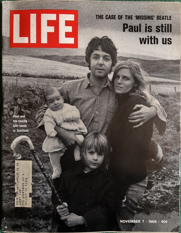 LIFE MAGAZINE NOVEMBER 7, 1969 (MISSING BEATLE, PAUL MCCARTNEY IS STILL WITH US)