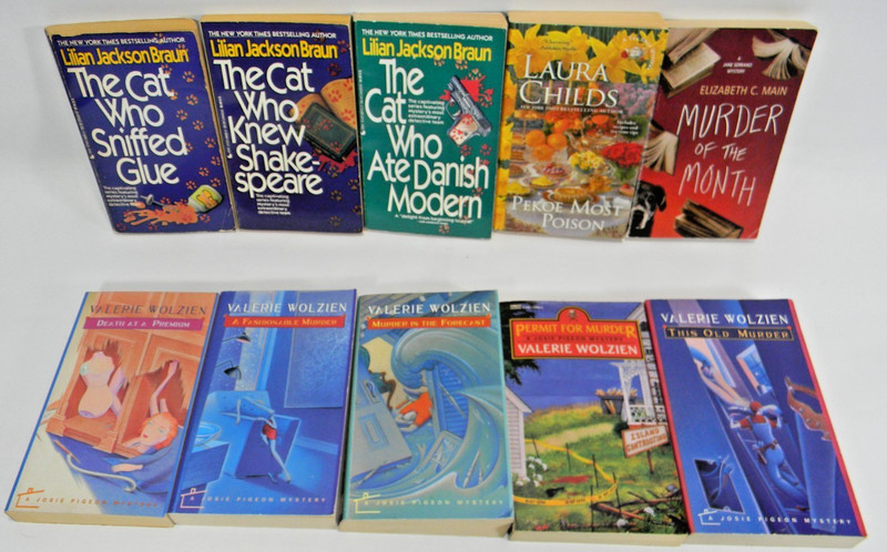 Lot of 10 cozy mysteries Lillian Jackson Braun, Valerie Wolzien & more (PB) VG gallery