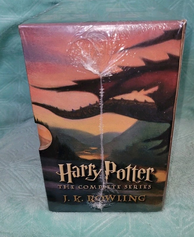 Harry Potter The COMPLETE SERIES JK Rowling Box Set Books & HOGWARTS NEW SEALED gallery