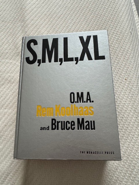 Rem KOOLHAAS / SMLXL SMALL MEDIUM LARGE EXTRA LARGE First Edition