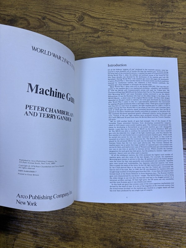 Machine Guns WW2 Fact Files Peter Chamberlain Terry Gander 1974 Paperback Arco gallery